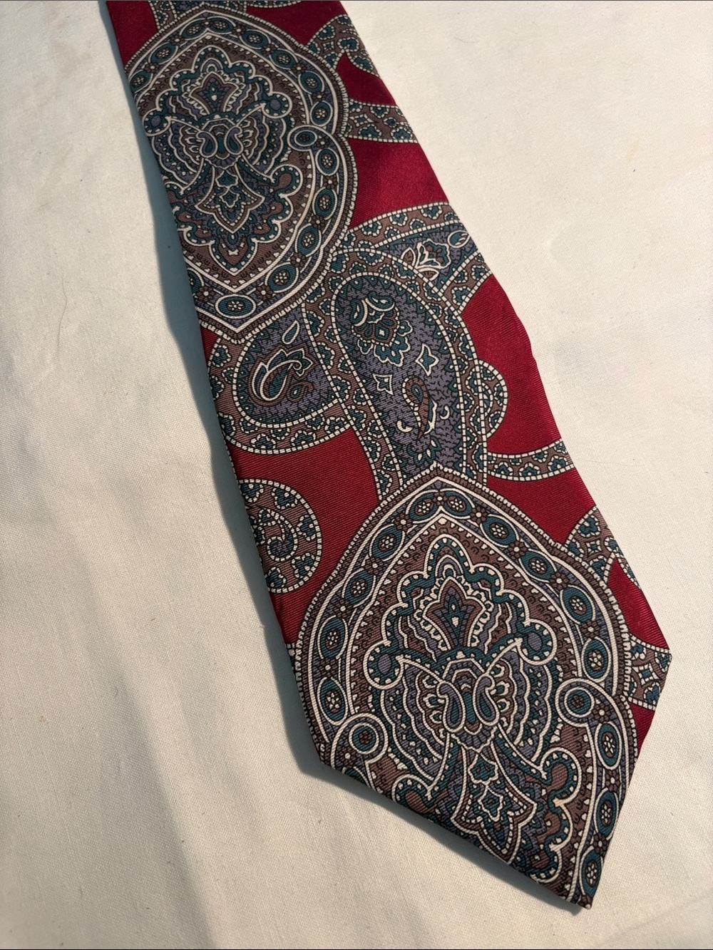 Resilio Men's 100% Silk Tie Burgundy Teal Brown Paisley 60" x 3.75"